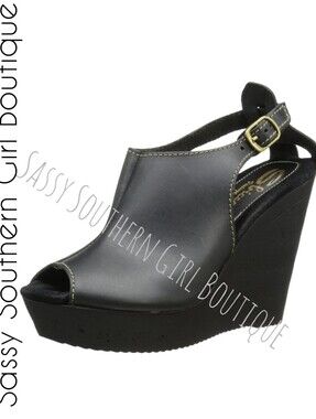⭐🆕Black Leather Peep-Toe Wedge Sandals